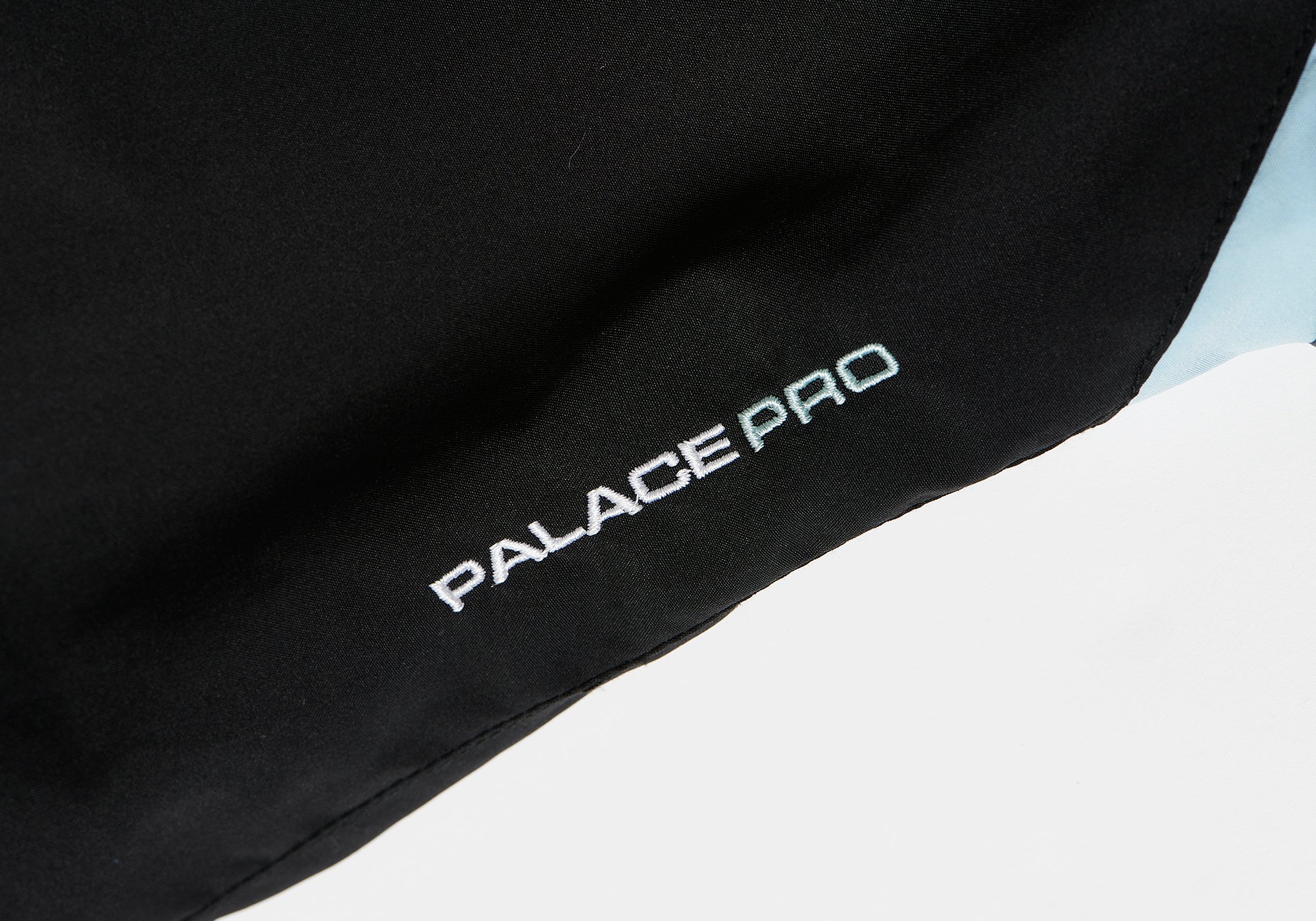 Palace Pro Shell Jogger Black - Autumn 2023 - Palace Community