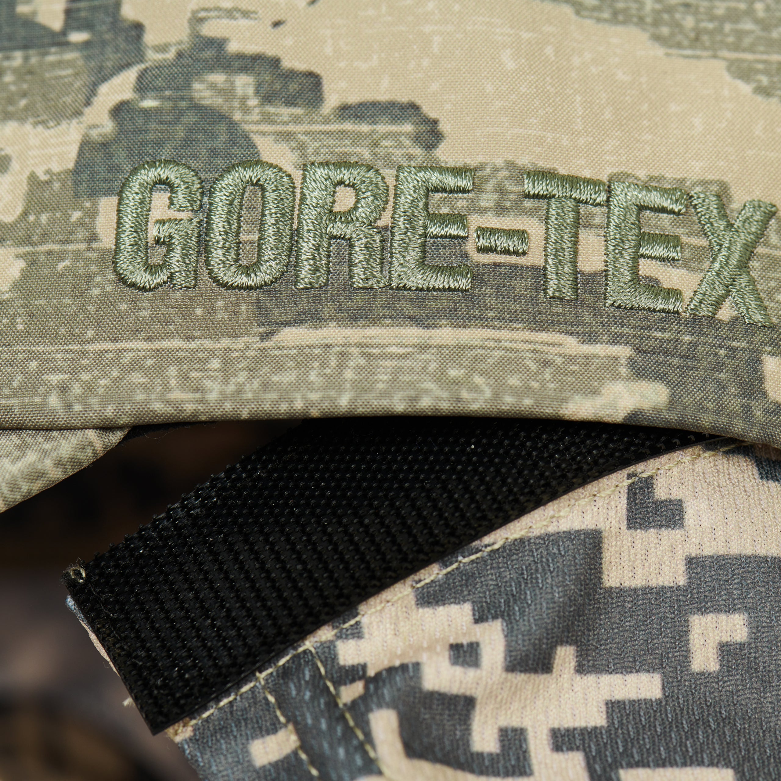 Thumbnail GORE-TEX M-TEK 6-PANEL TIGER DIGI CAMO one color