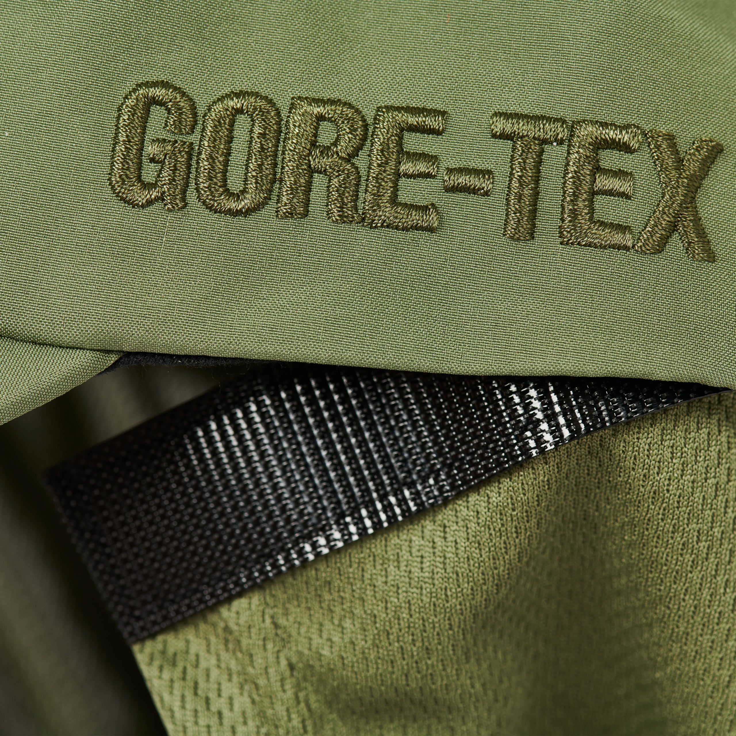 Thumbnail GORE-TEX M-TEK 6-PANEL THE DEEP GREEN one color