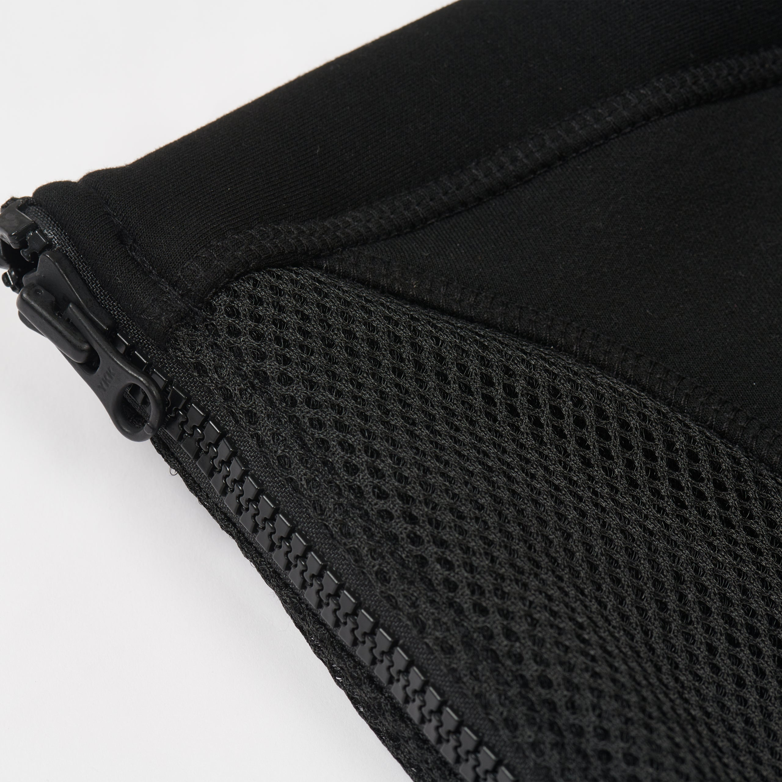 Thumbnail P-TECH MESH HOOD BLACK one color