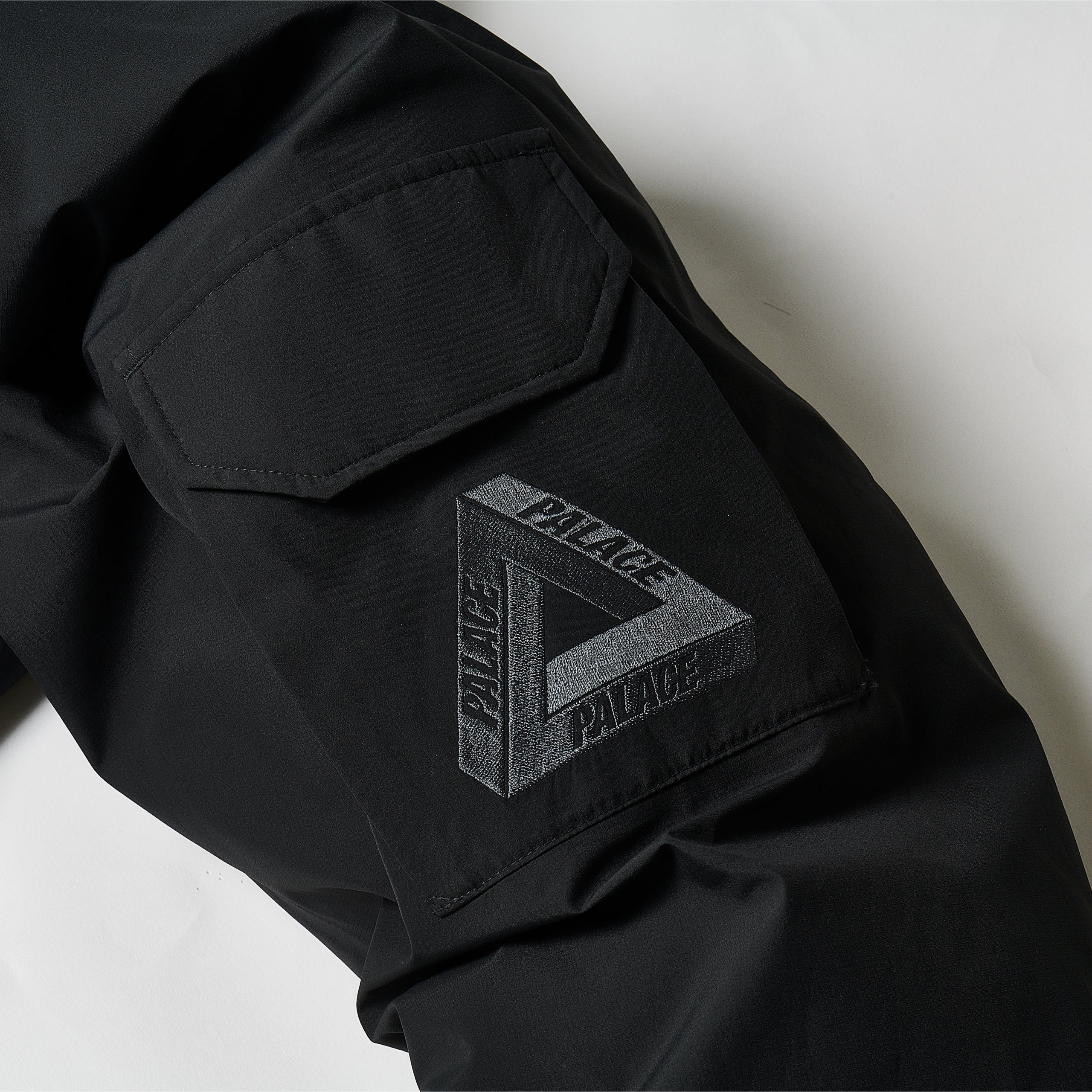 Thumbnail GORE-TEX CARGO DOWN PARKA BLACK one color