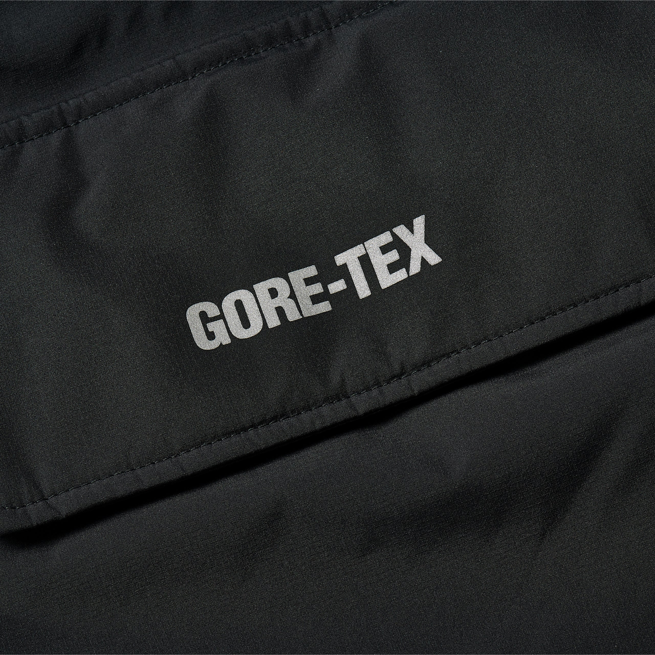 Thumbnail GORE-TEX CARGO DOWN PARKA BLACK one color