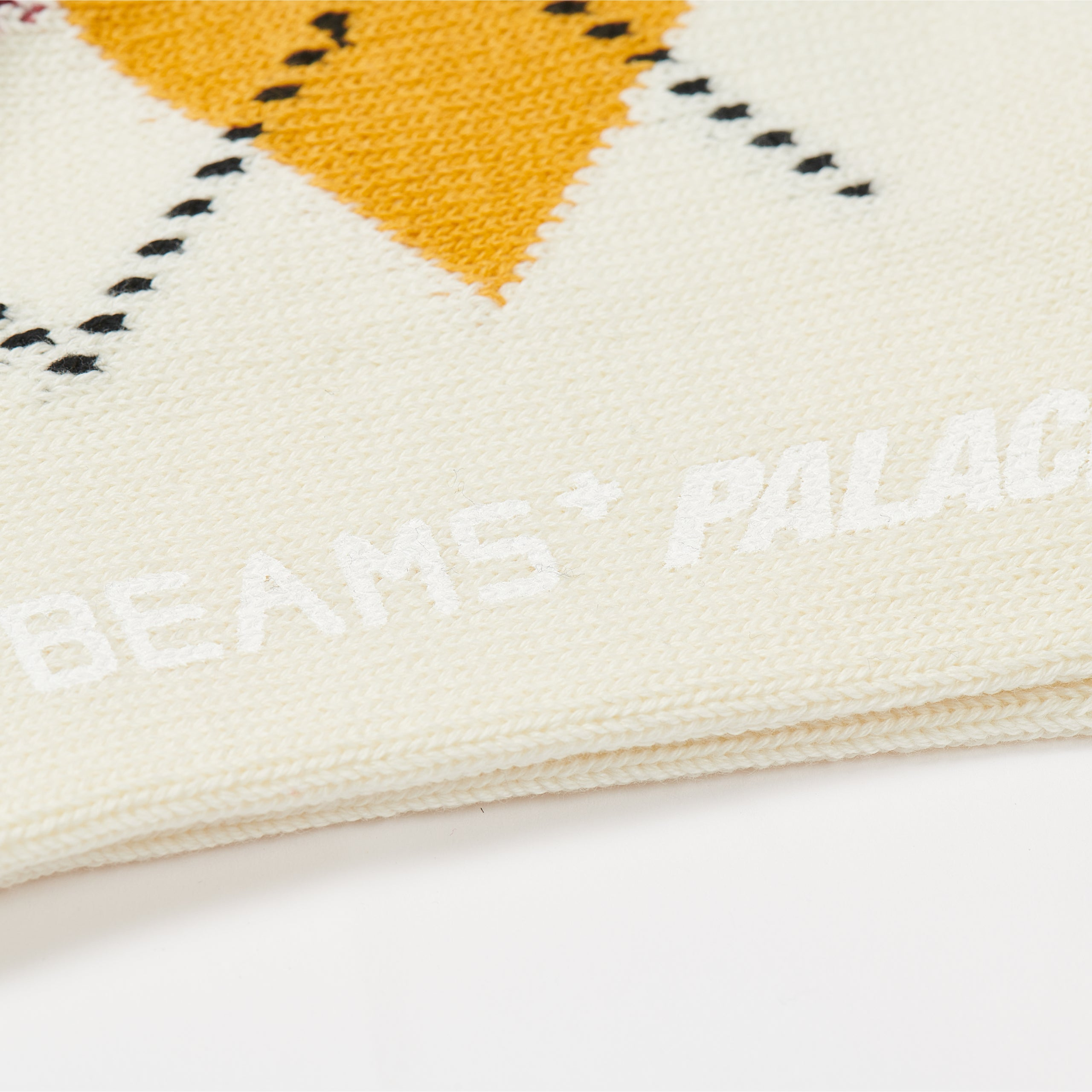 Thumbnail PALACE BEAMS PLUS ARGYLE SOCKS WHISPER WHITE one color