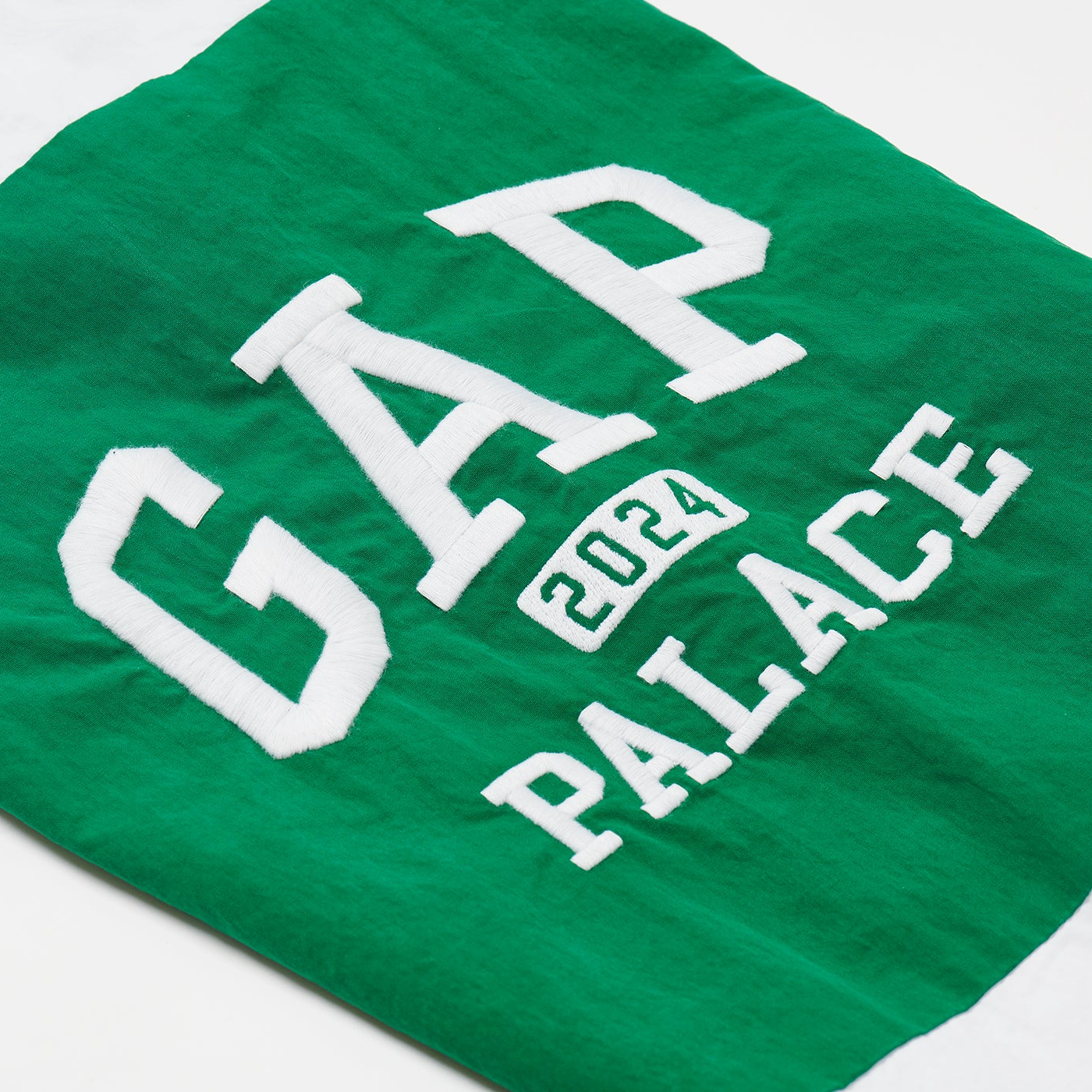 Thumbnail PALACE GAP WINDBREAKER WHITE / GREEN one color