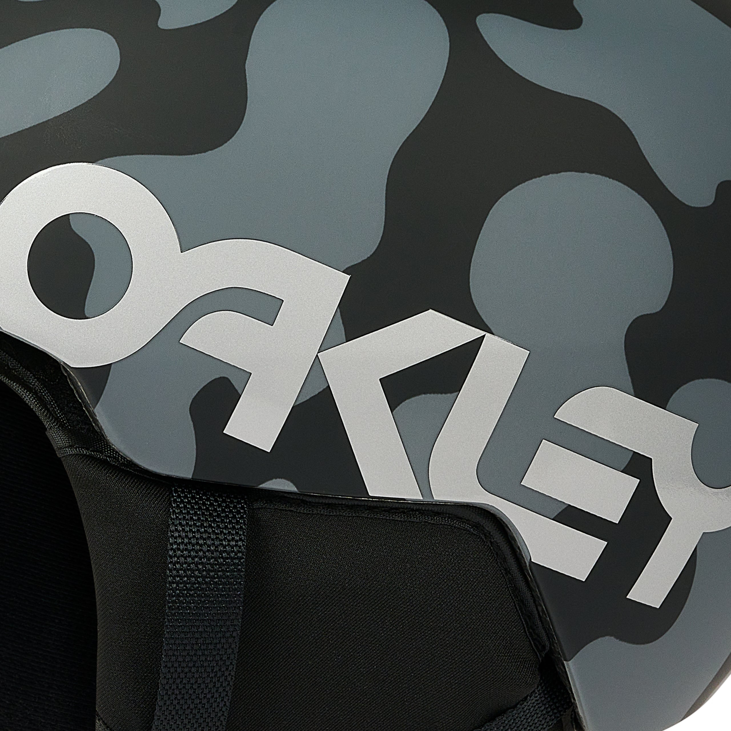 Thumbnail PALACE OAKLEY MOD 1 HELMET NIGHT CLOUDS one color