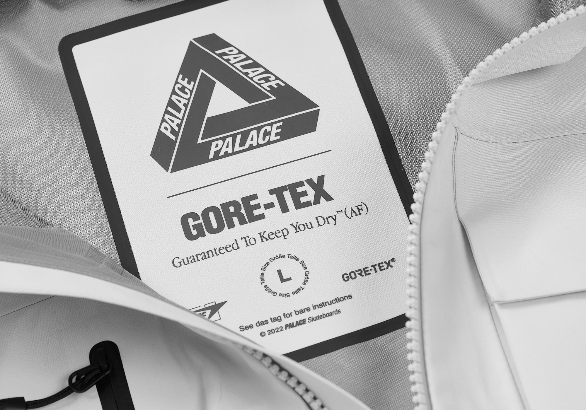 Gore-Tex Cargo Jacket White - Spring 2023 - Palace Community