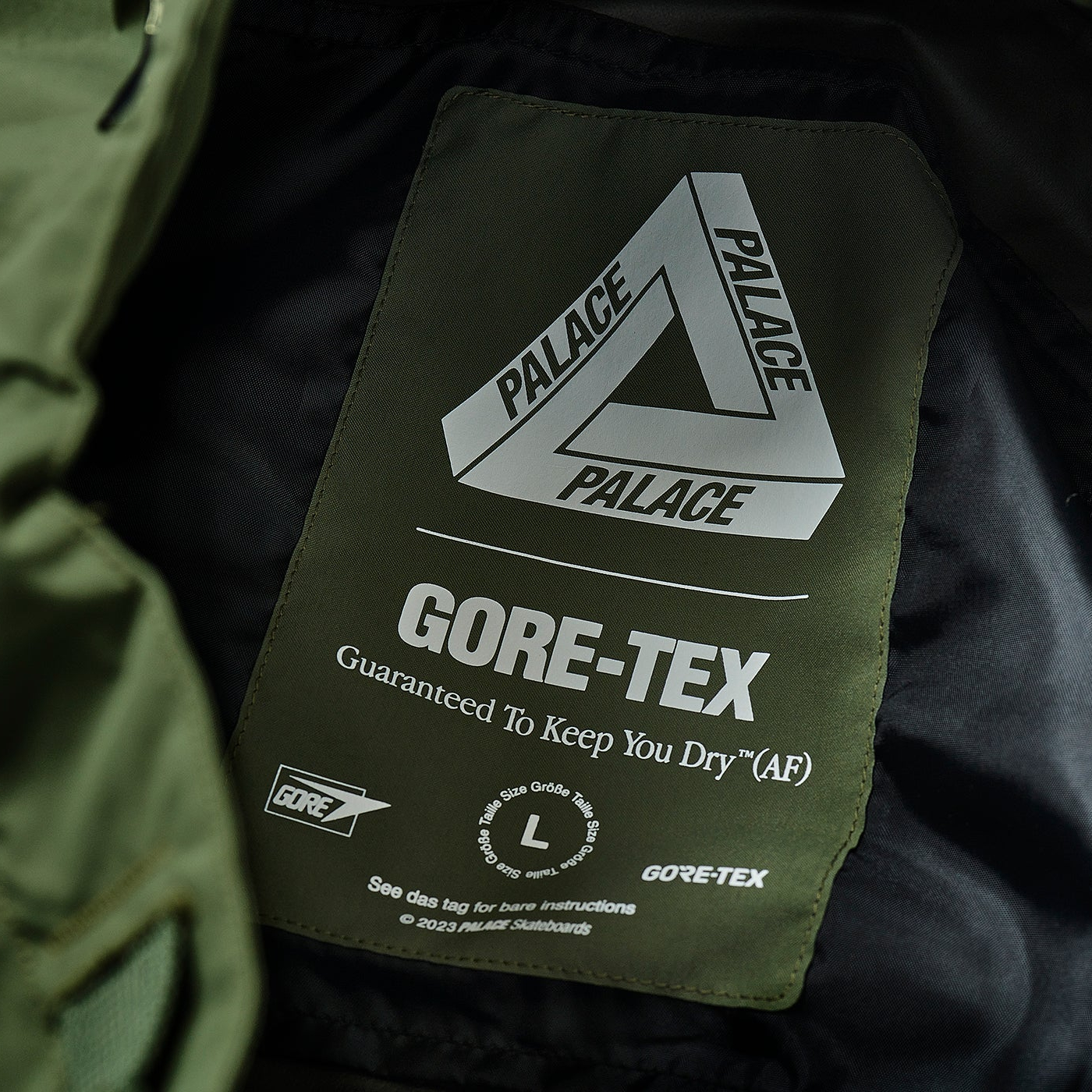 Thumbnail GORE-TEX R-TEK CARGO SHORT OLIVE one color