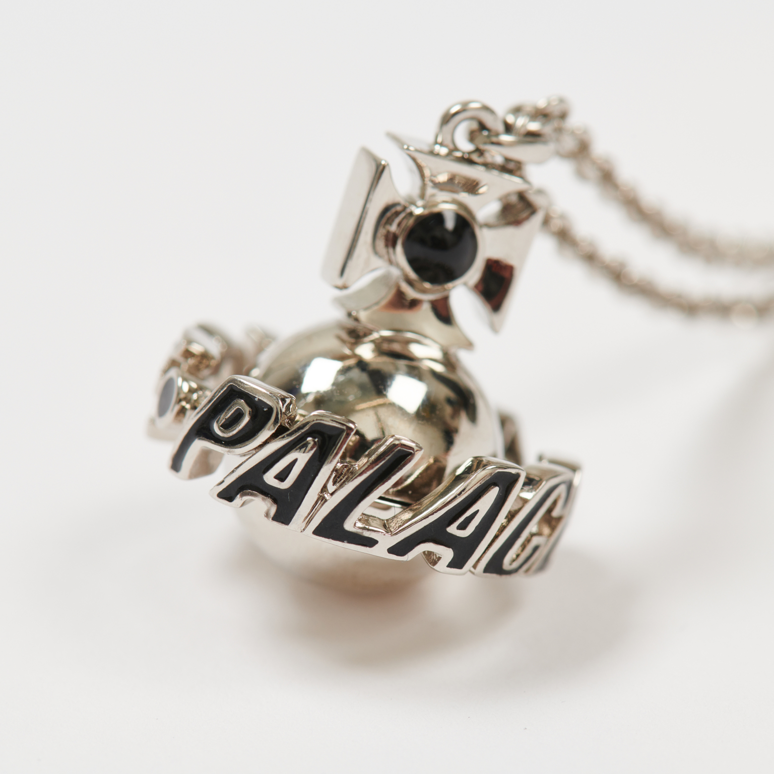 Thumbnail PALACE VIVIENNE WESTWOOD ORB PENDANT SILVER one color