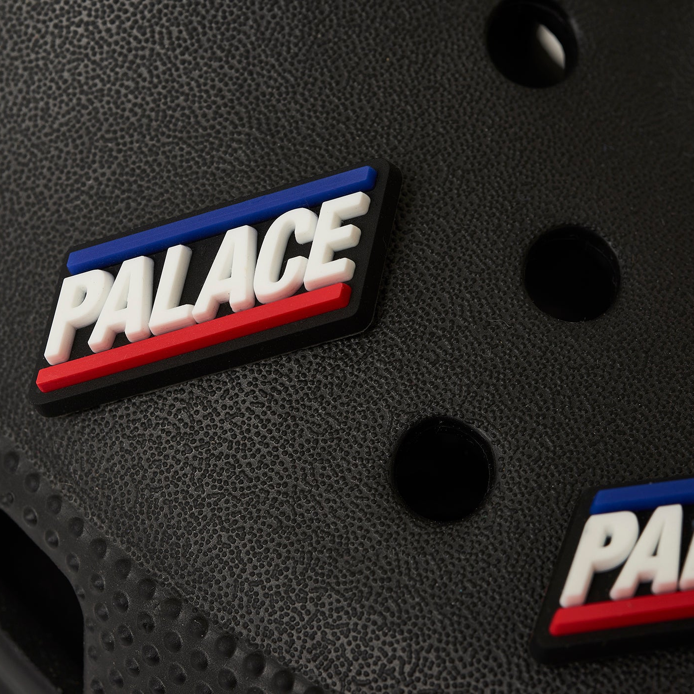 Thumbnail BASICALLY A PALACE CROC BLACK one color