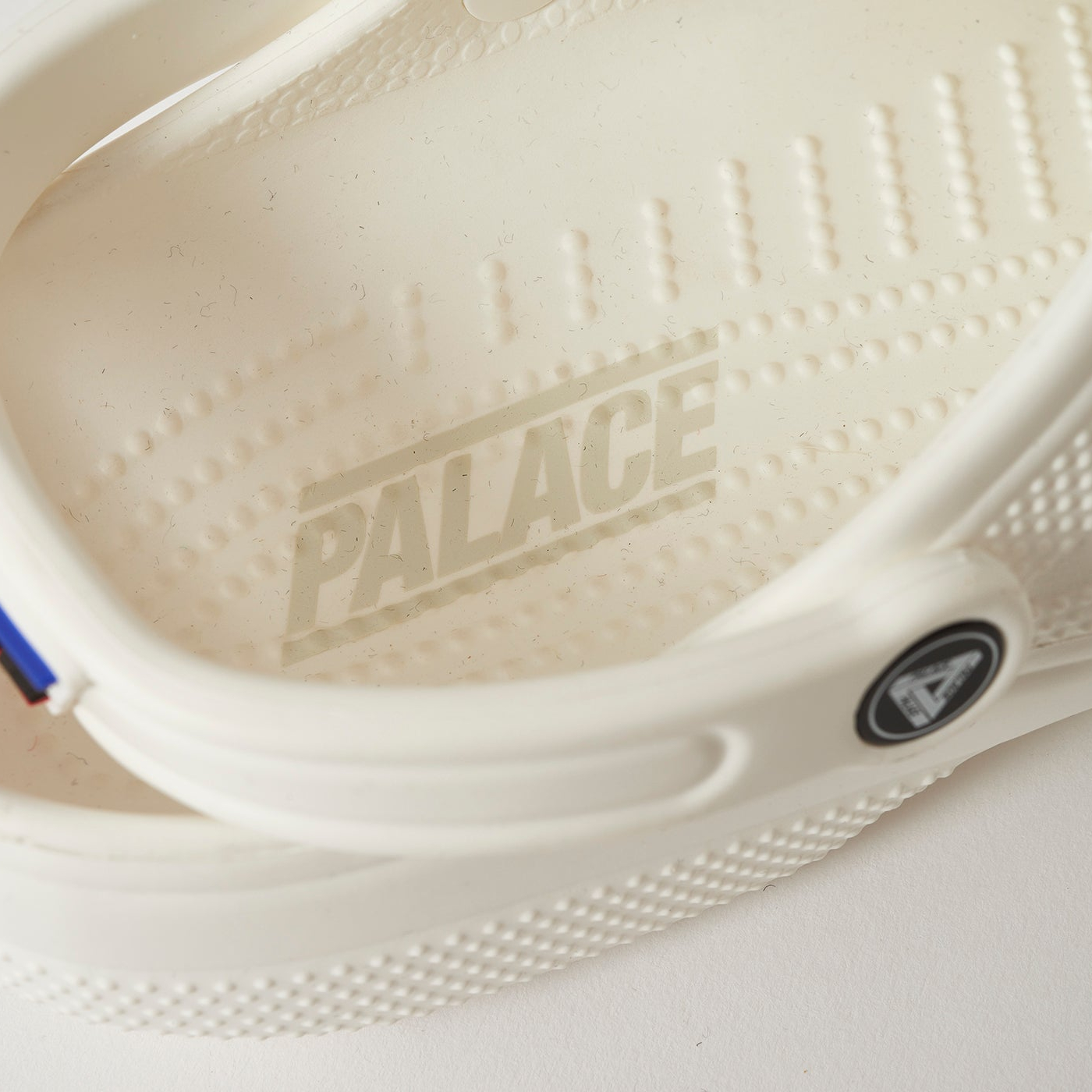 Thumbnail BASICALLY A PALACE CROC WHITE one color