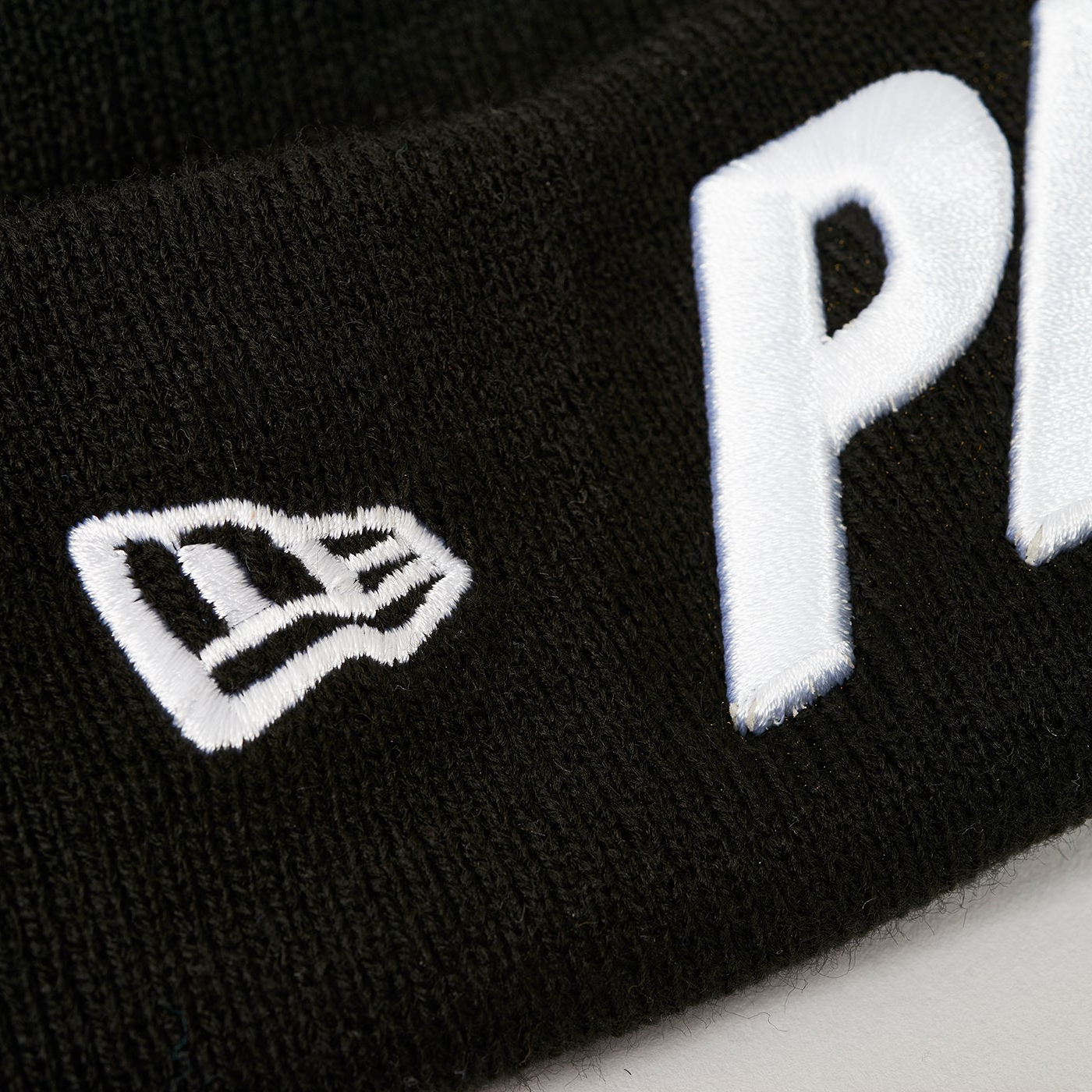 Thumbnail NEW ERA PEAK BEANIE BLACK one color