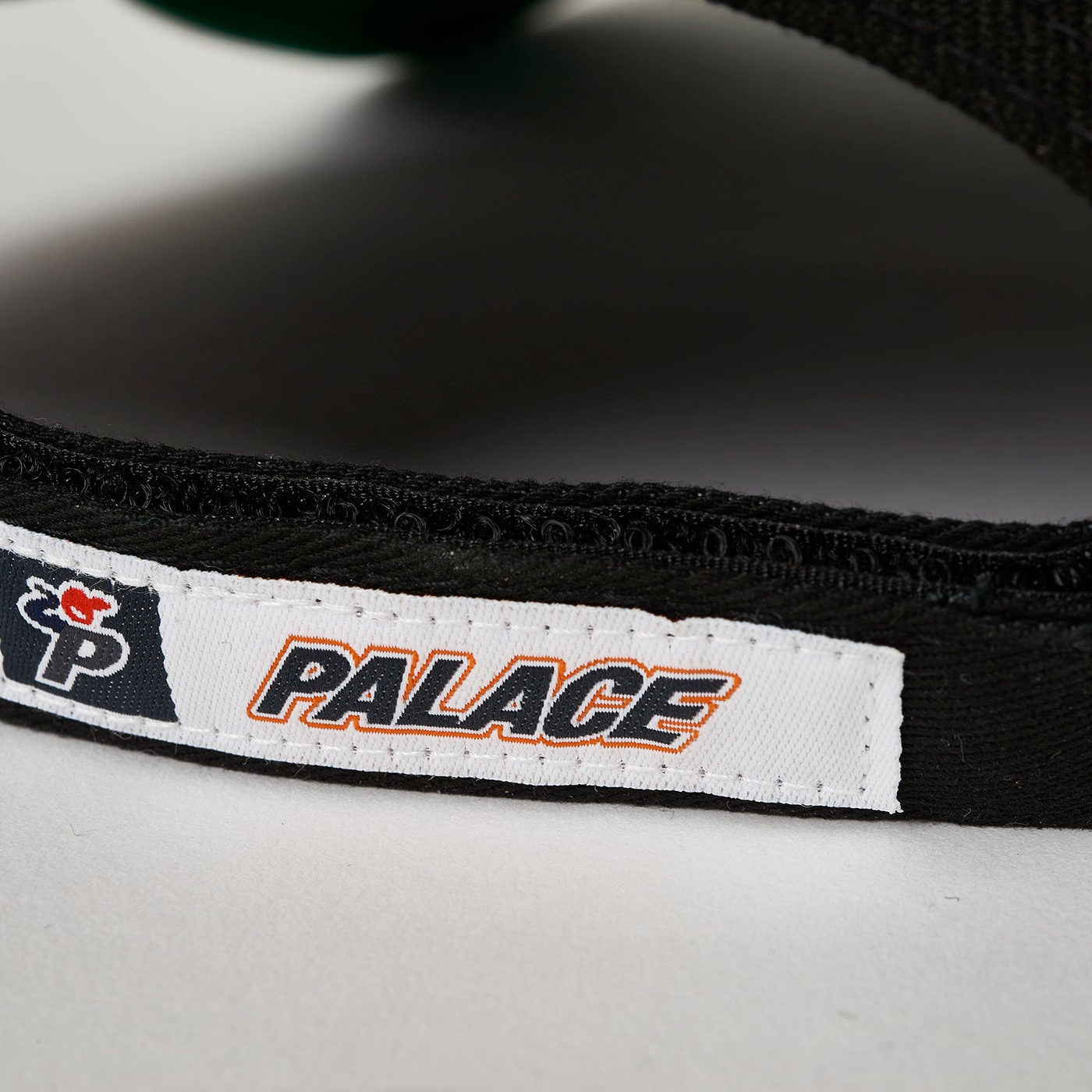 Thumbnail PALACE NEW ERA 9FORTY WHITE / GREY one color