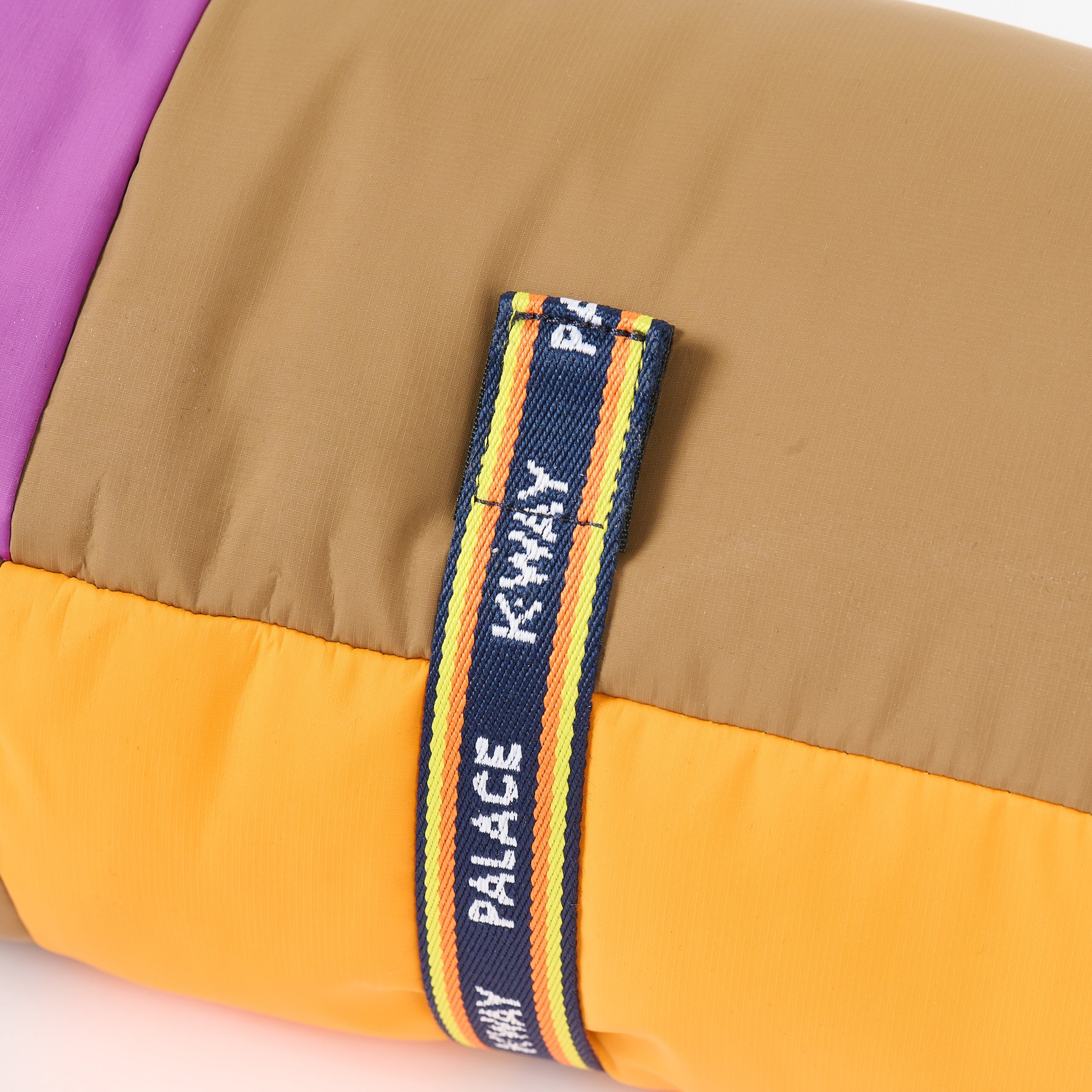 Thumbnail PALACE K-WAY FOLDABLE DOG BLANKET MULTI / PURPLE / ORANGE one color